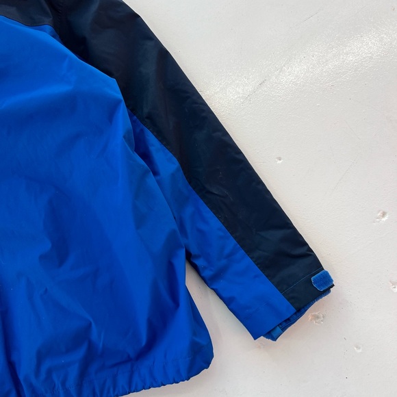 North Face Rain Jacket - Picture 8 of 8